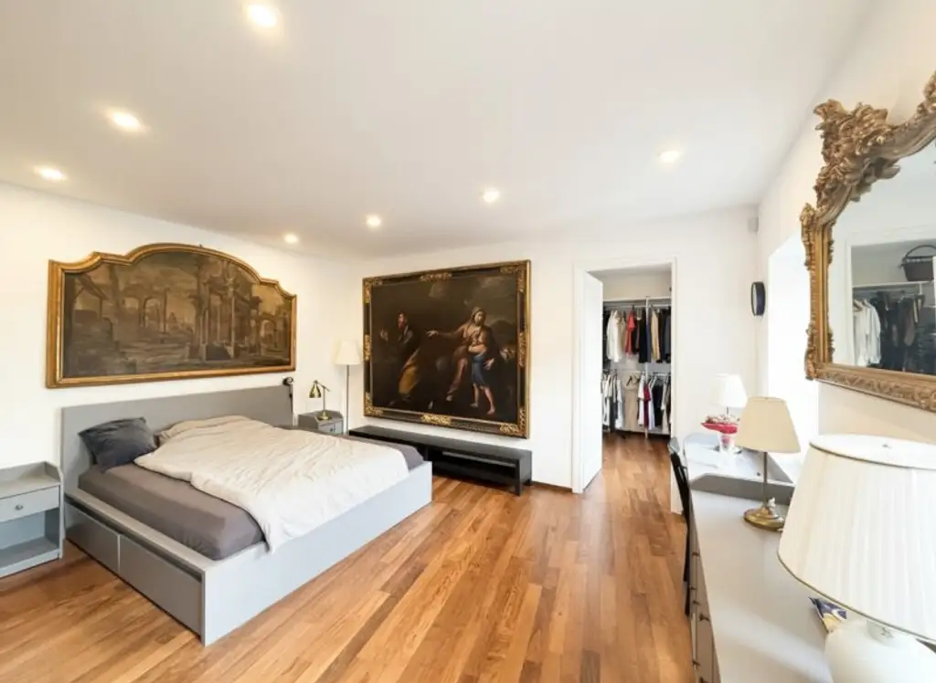 PENTHOUSE LIVING MIT PANORAMABLICK I MARIA HILFERSTRASSE I ca.100 m² TERRASSE I 7-Zimmer und 3 Bäder I U-Bahn Nähe