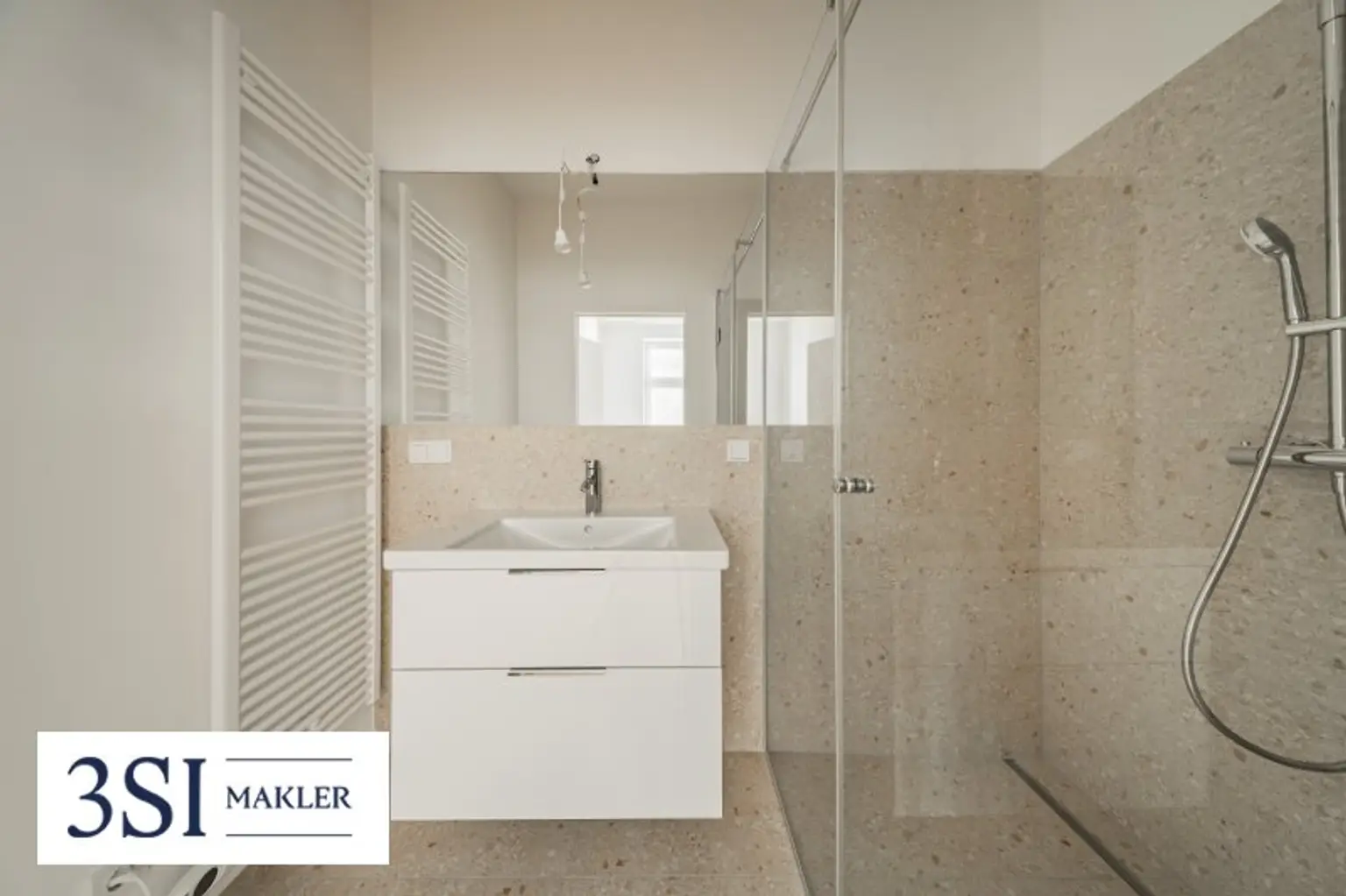 Wohnen mit Charme in der Klausgasse 46: Vollsanierte 2-Zimmer-Altbauwohnung in ruhiger Seitengasse des 16. Bezirks