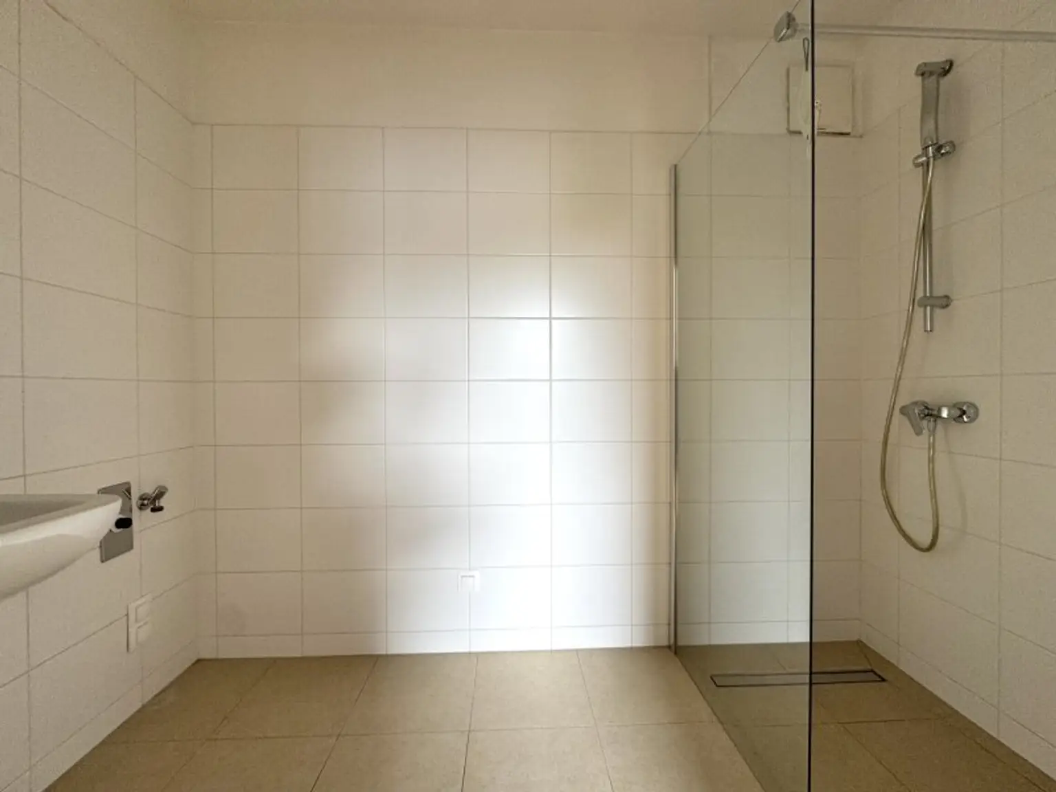 Stadlauer Pärchenwohnung an der Langobardenstraße - nahe U2 Hardeggasse