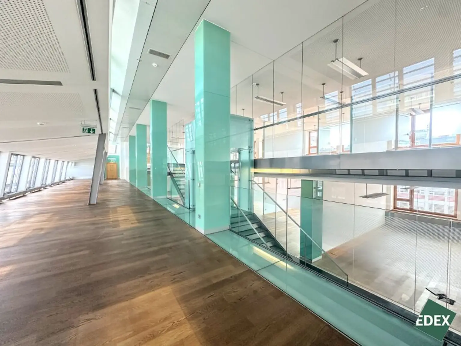 Repräsentatives DG-Maisonette-Büro samt Freifläche in der historischen alten Börse