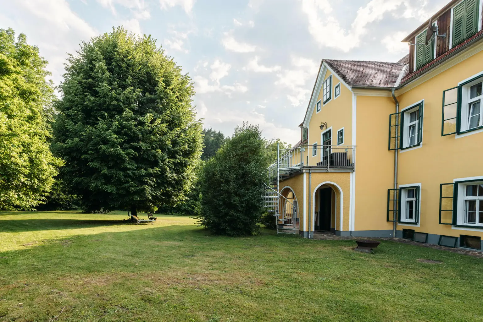 Historisches Herrenhaus mit vielfältigem Potenzial - nur 30 Minuten von Graz