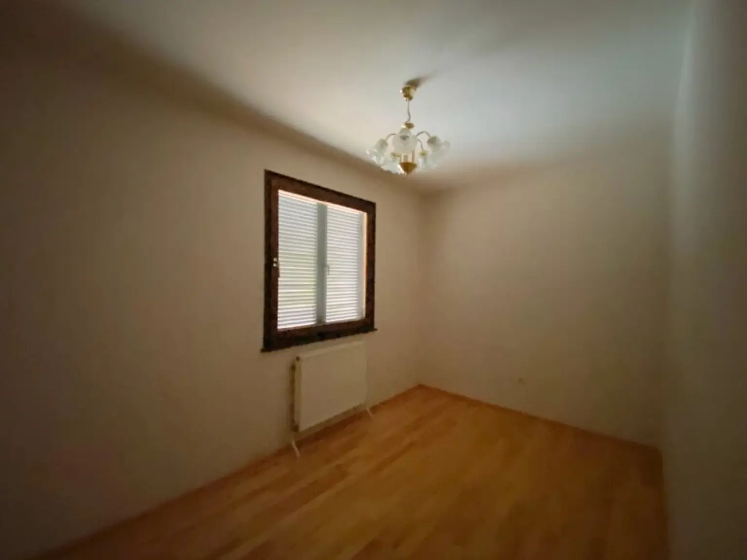 HAUS zu SANIEREN mit GARTEN im Wienerwald