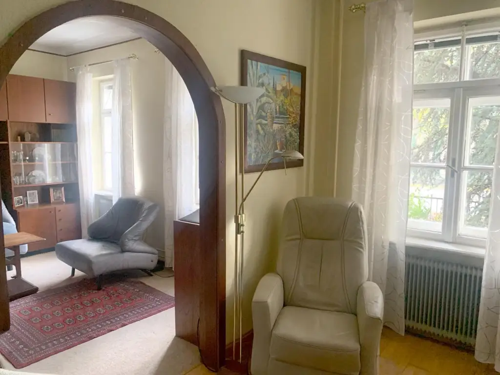 Gediegene Stadtvilla in gutem Originalzustand mit schönem Garten