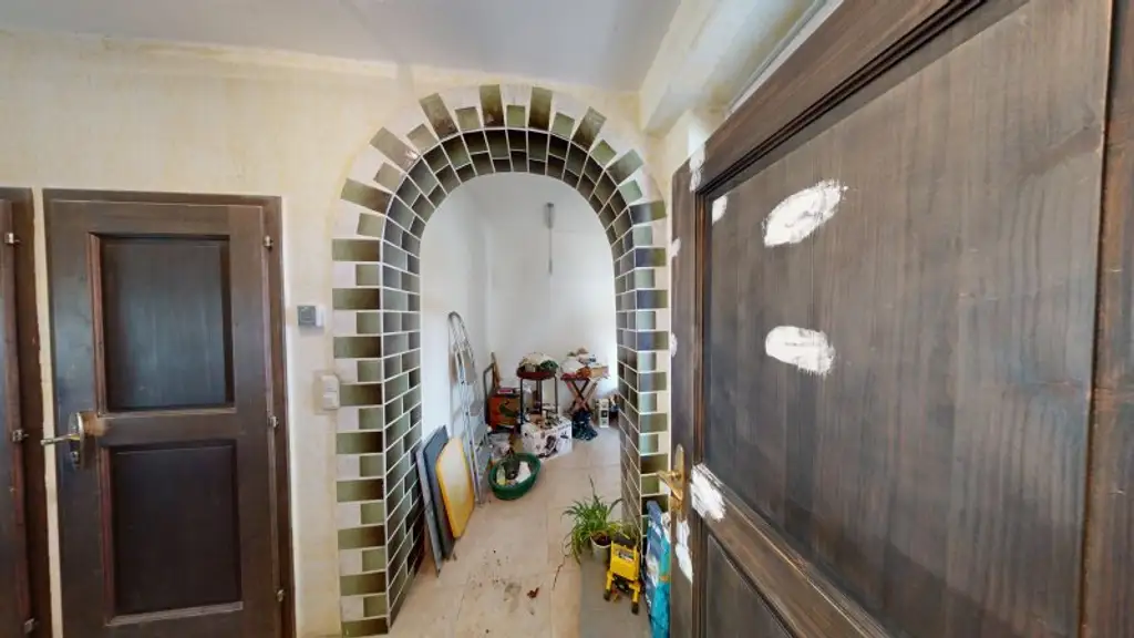 Wohnen mit Potenzial: Haus mit Arkaden & Doppelgarage in Münichsthal