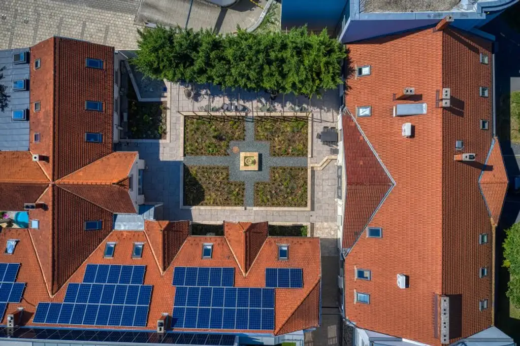 +++ Historischer Immobilienkomplex im Herzen von Sopron mit vielseitigem Entwicklungspotenzial +++