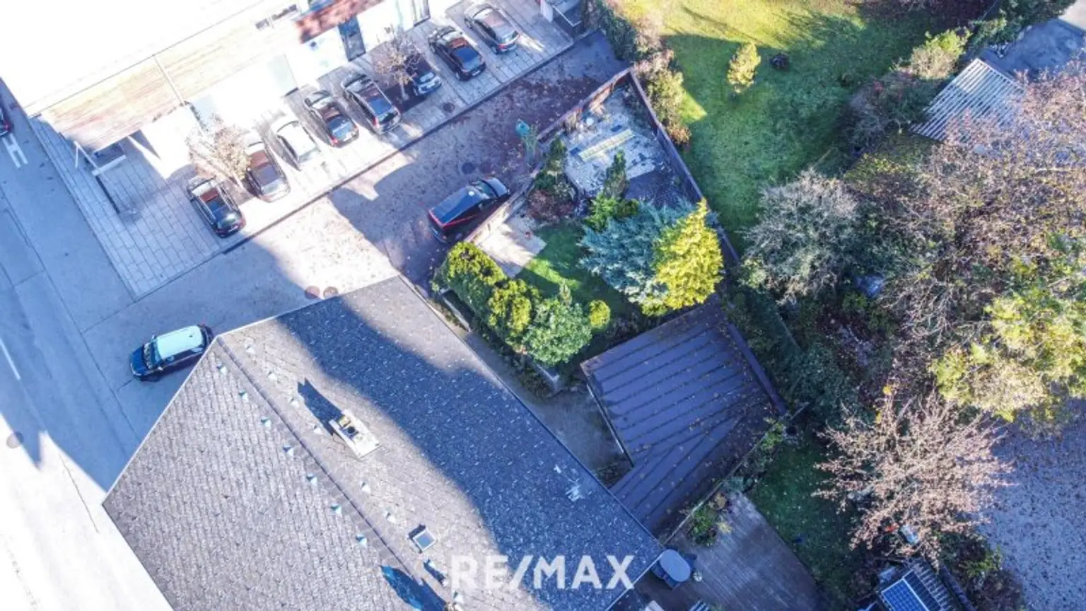 direkt neben der Gemeinde Grünau