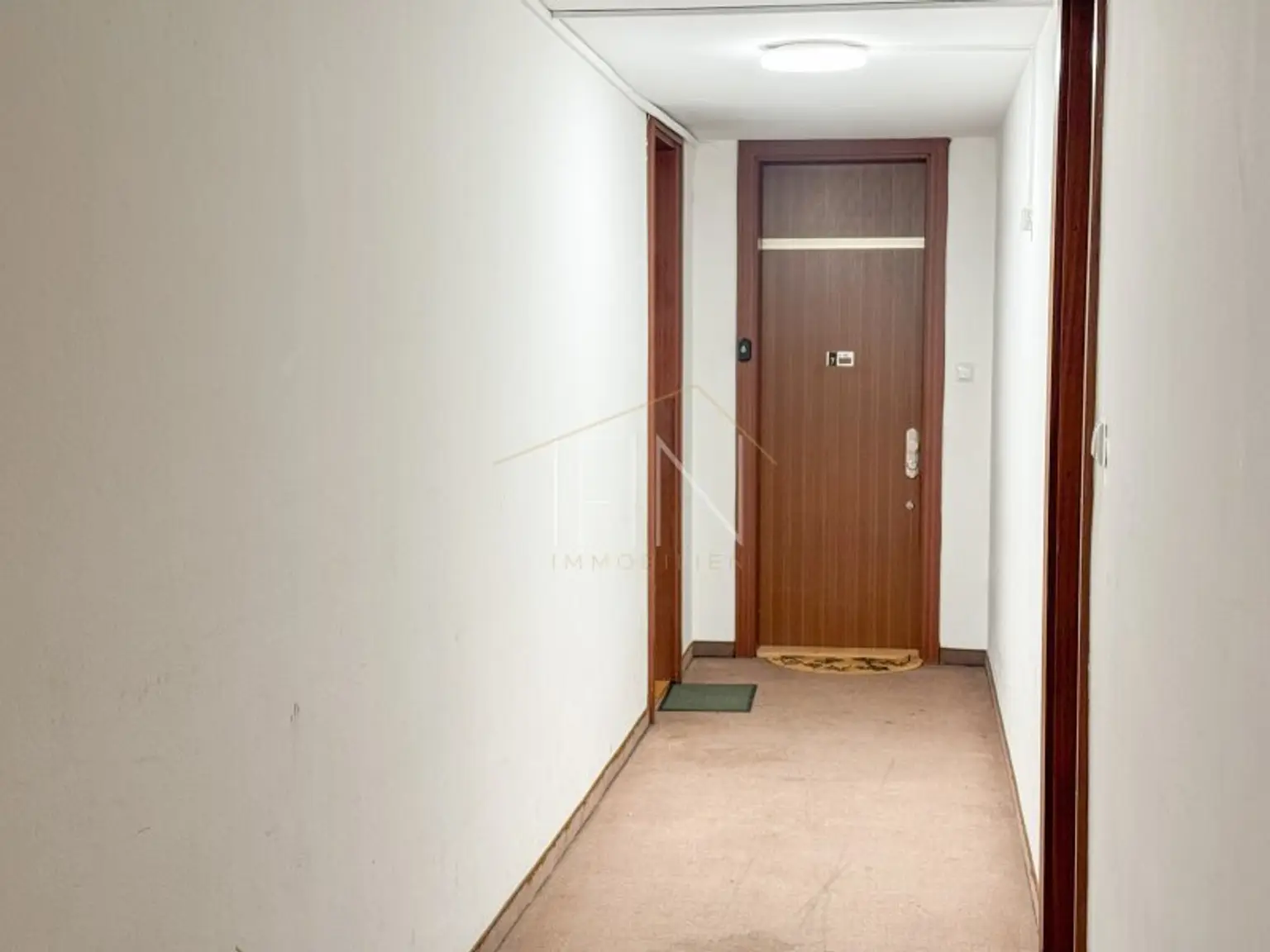 Zentral-gelegene 2-Zimmer-Wohnung mit Garagenplatz