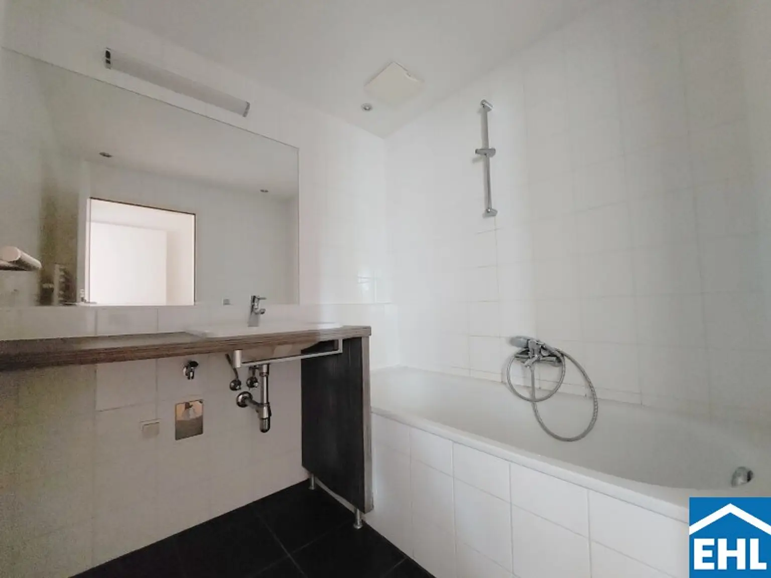 Schöne 2-Zimmer-Wohnung mit Balkon nähe Schönbrunn