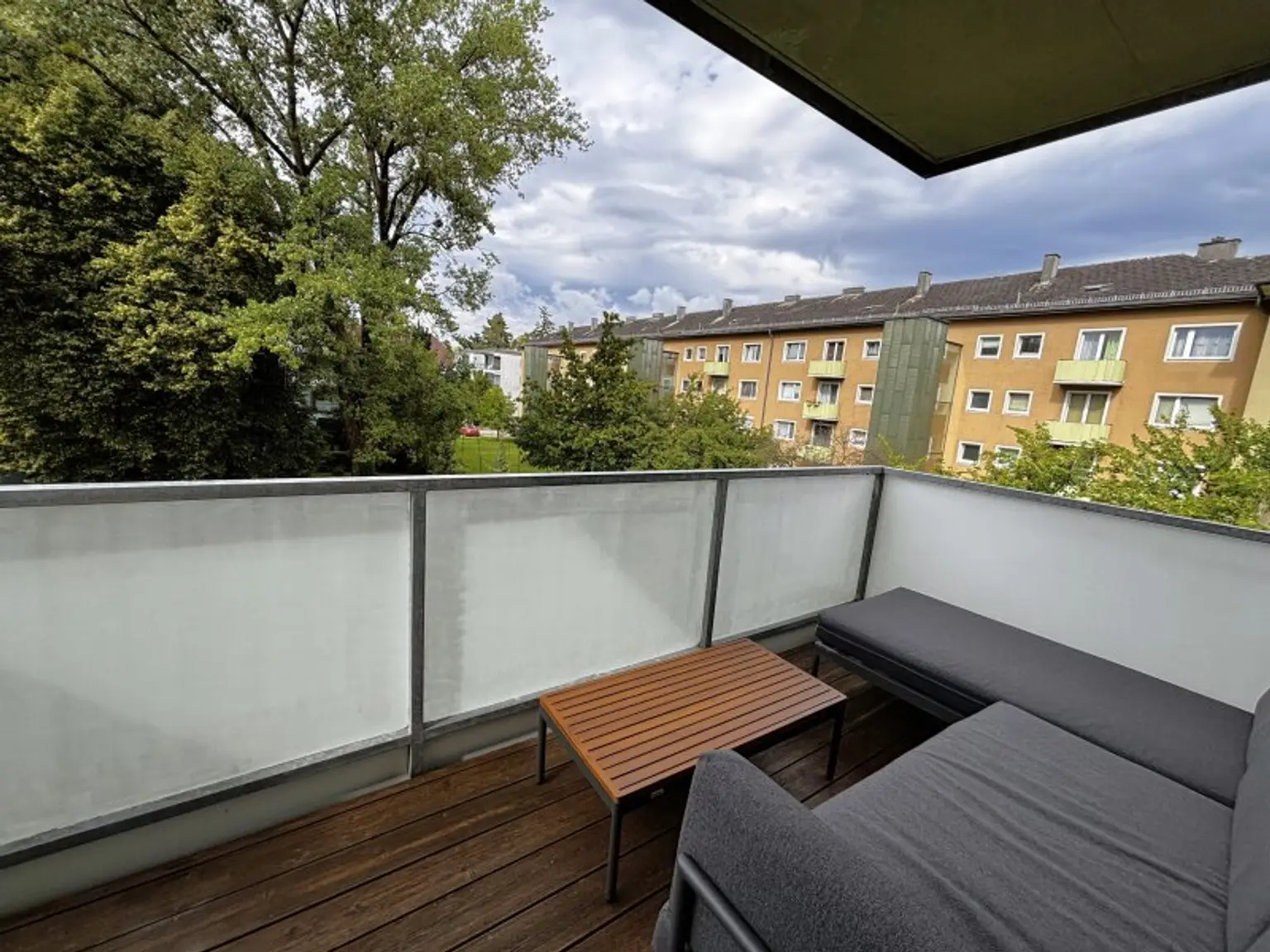 Toller Grundriss - 3 Zimmer Wohnung mit Balkon und Garagenplatz in Linz