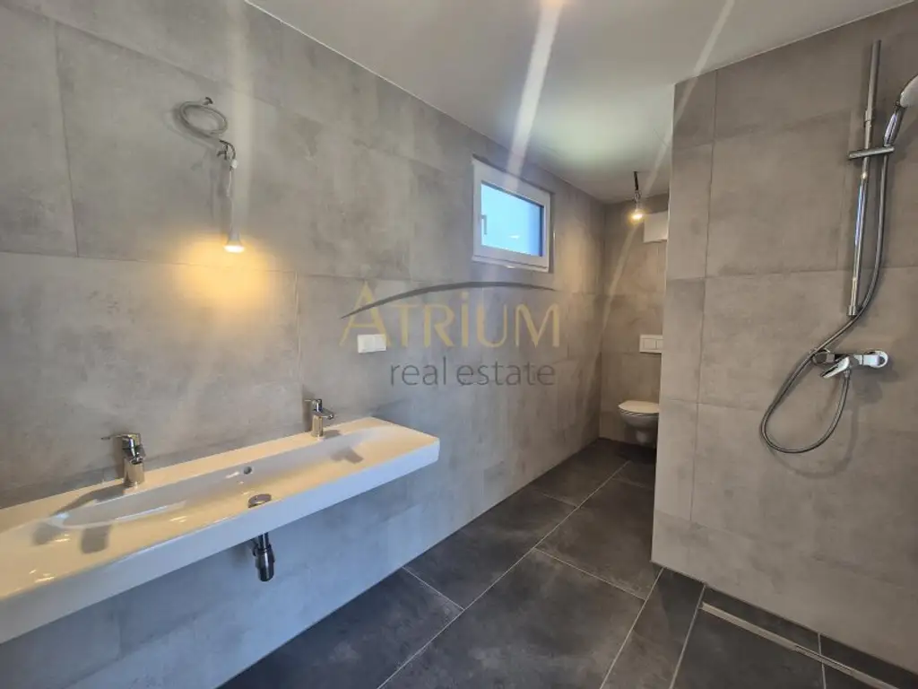 Reihenmittelhaus mit 5 Zimmer, Garten, 2 Terrassen – Erstbezug!