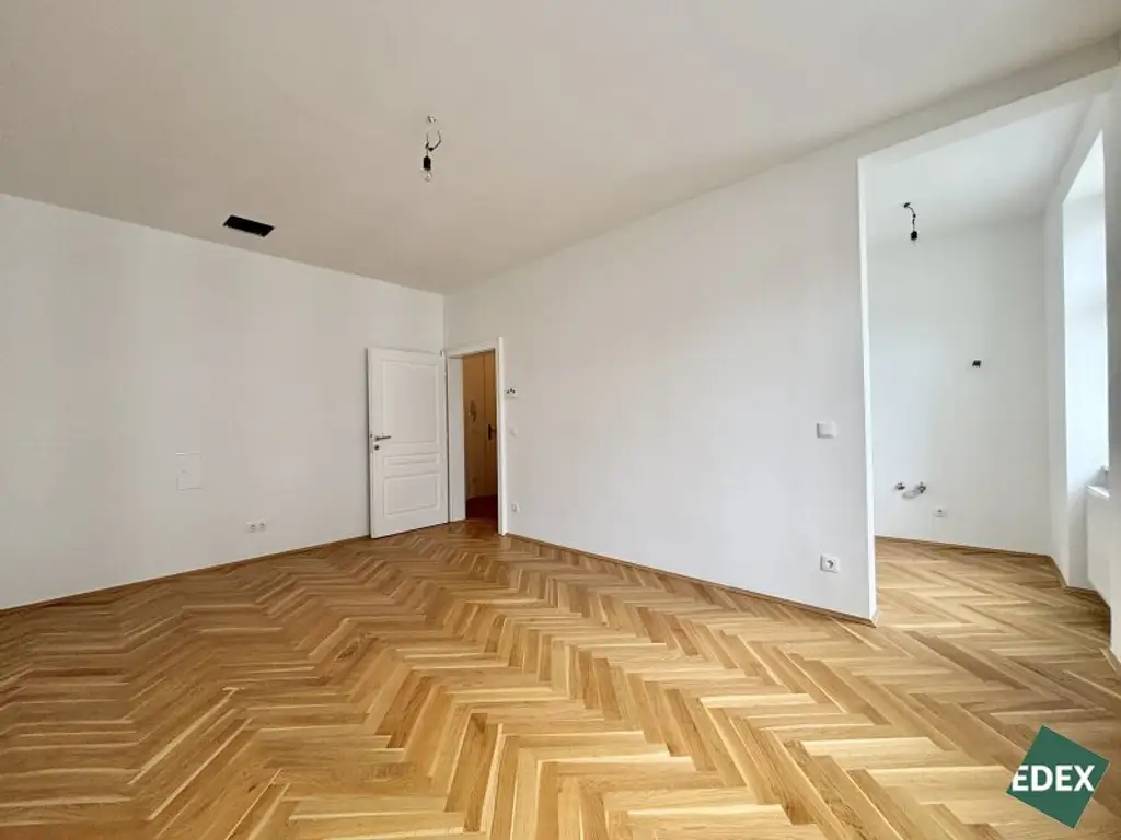 Sanierte 2 Zimmer Altbauwohnung nahe Schloss Schönbrunn - ideal für Singles oder Paare