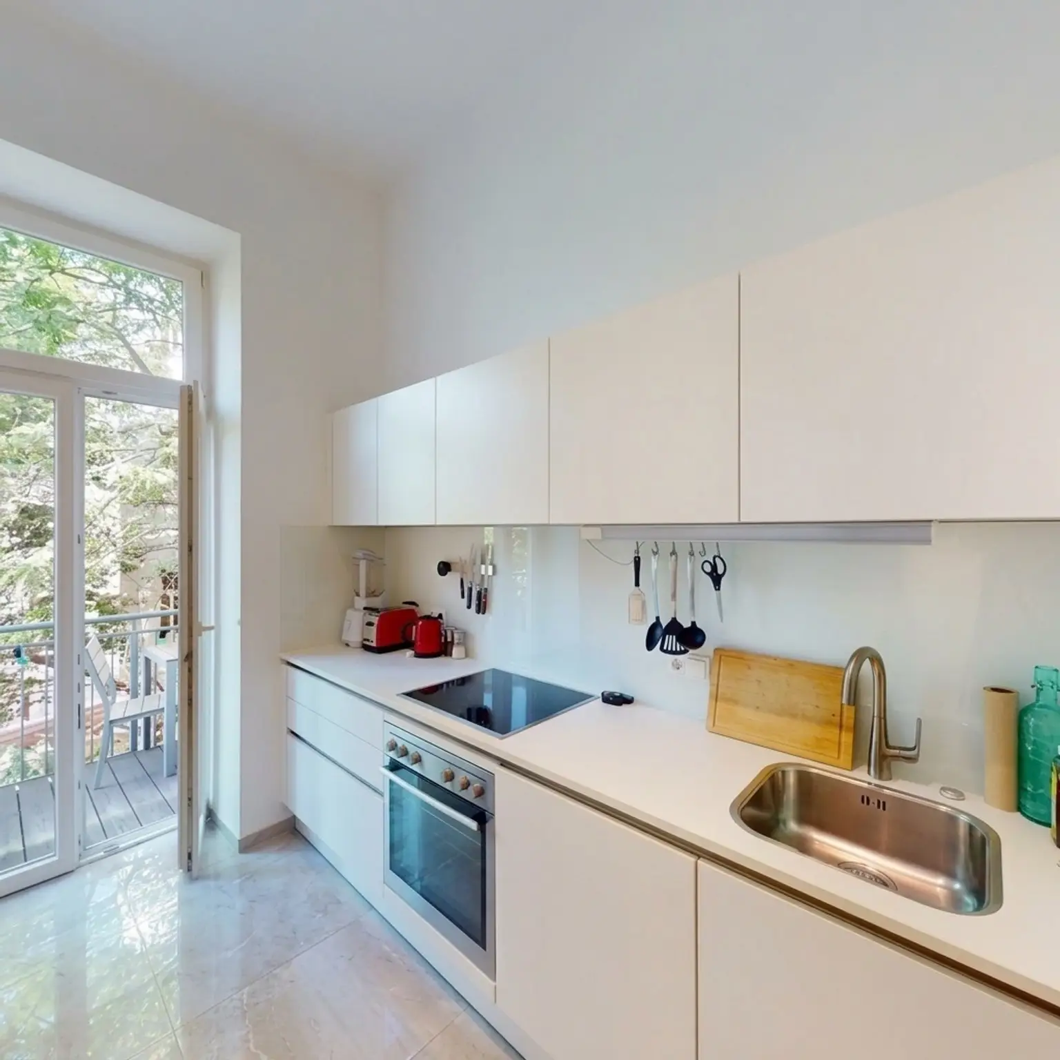 ALSERGRUND: 2-ZIMMER-ALTBAUWOHNUNG MIT BALKON // Besichtigung - Dienstag, 04.08.2026 / 17:00 - 18:00 Uhr