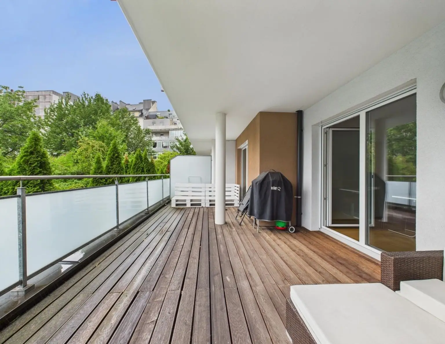 LINZ (FROSCHBERG): TOP-MIETWOHNUNG (4 Zimmer) ca. 98,57 m² WFL. - XL Terrasse/Loggia ca. 33,41m²