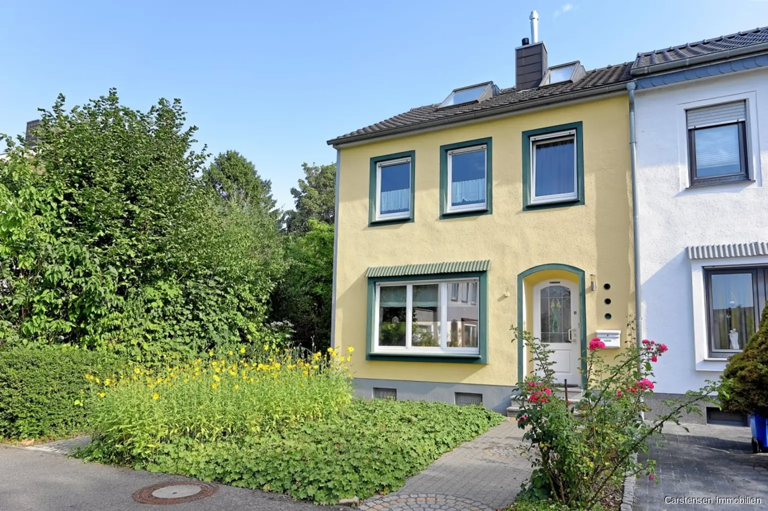 Straßenansicht