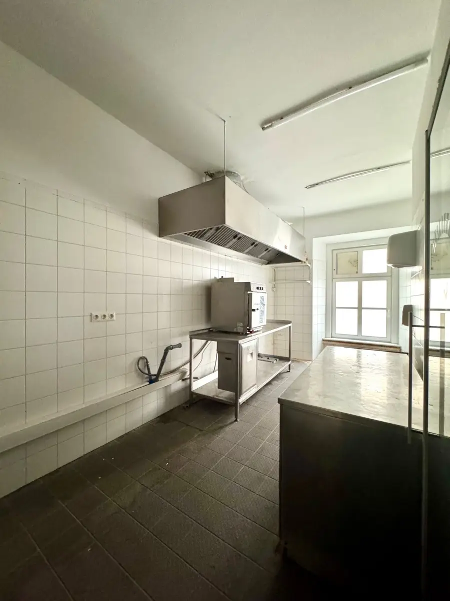 9 | ++ NEU ++ Investitionsjuwel: Zinshaus - Fußgängerzone von Wiener Neustadt | Prima Service Immobilien