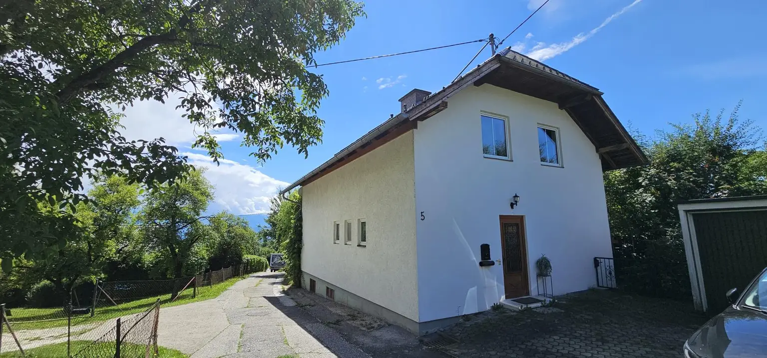 Wohnhaus in ruhiger Lage mit 2 Wohneinheiten