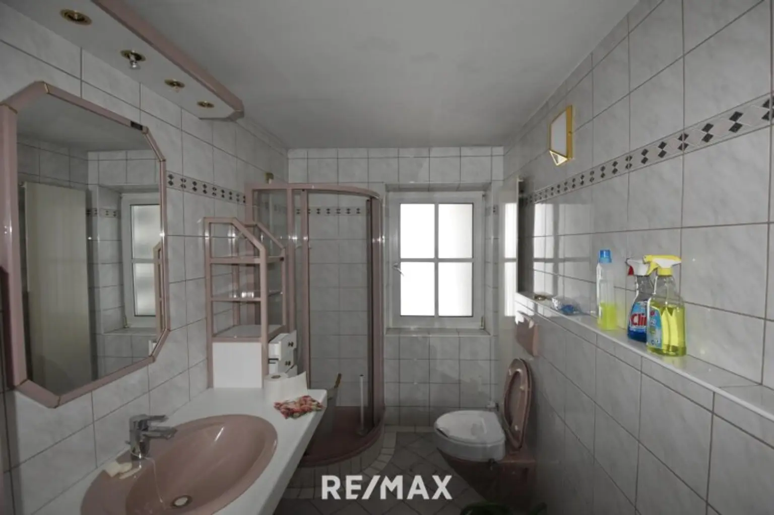 Badezimmer Wohnung 1 OG