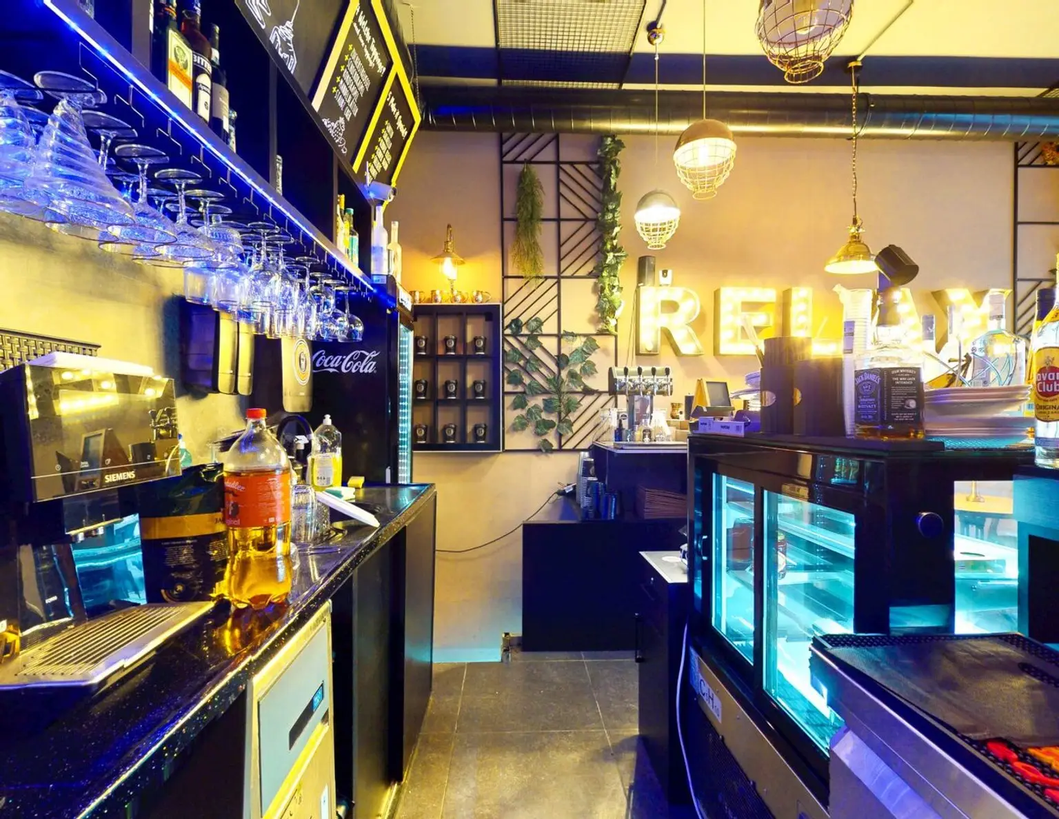 Voll ausgestattetes Café/Bar in Top-Lage von Klagenfurt zu vermieten - Sofort startklar!
