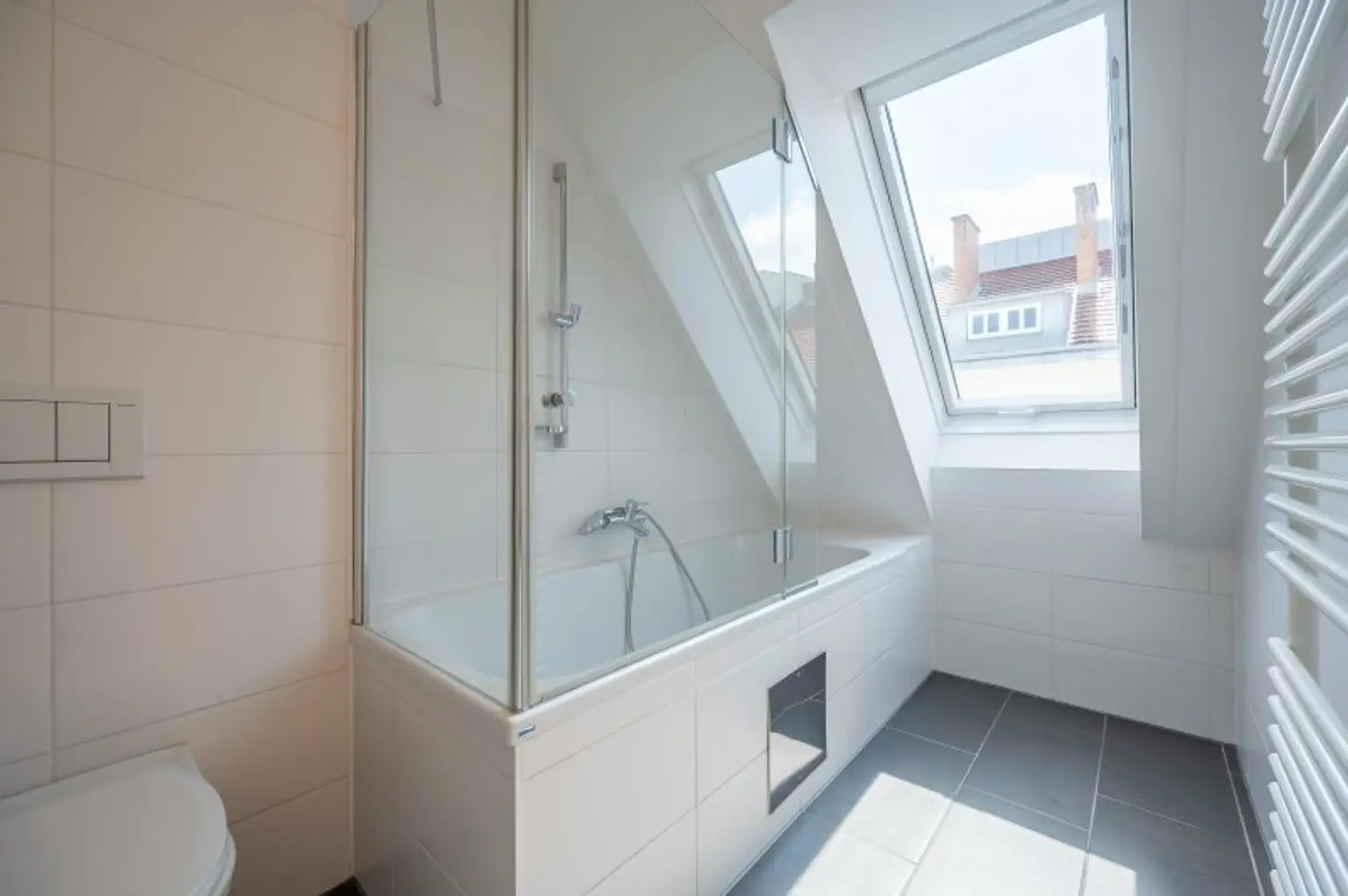 ++NEU++ Fantastisch aufgeteilte 4 Zimmer DG-Wohnung in absoluter Bestlage des 09. Bezirks - Viktor Frankl Park / Mariannengasse. +++ Dachterrasse! ++++