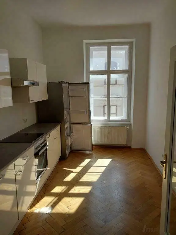 Provisionsfrei: perfekte 3er-WG mit extra Wohnzimmer und Ess-Küche in zentraler Lage zwischen UNI und TU - Alberstraße