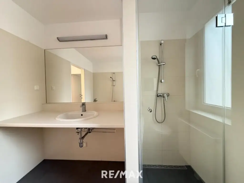 Moderne 4-Zimmer-Maisonette mit Garten