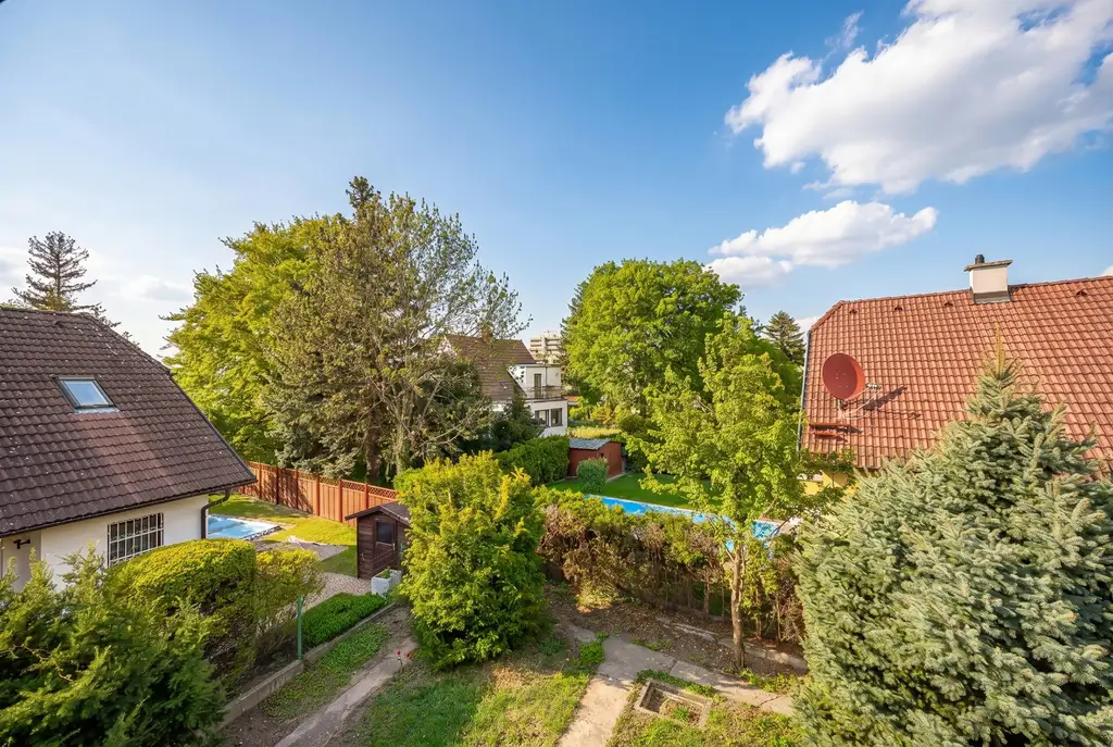 Make it yours: Eckgrundstück in ruhiger Lage – Sanierung oder Abriss für Ihr perfektes neues Zuhause