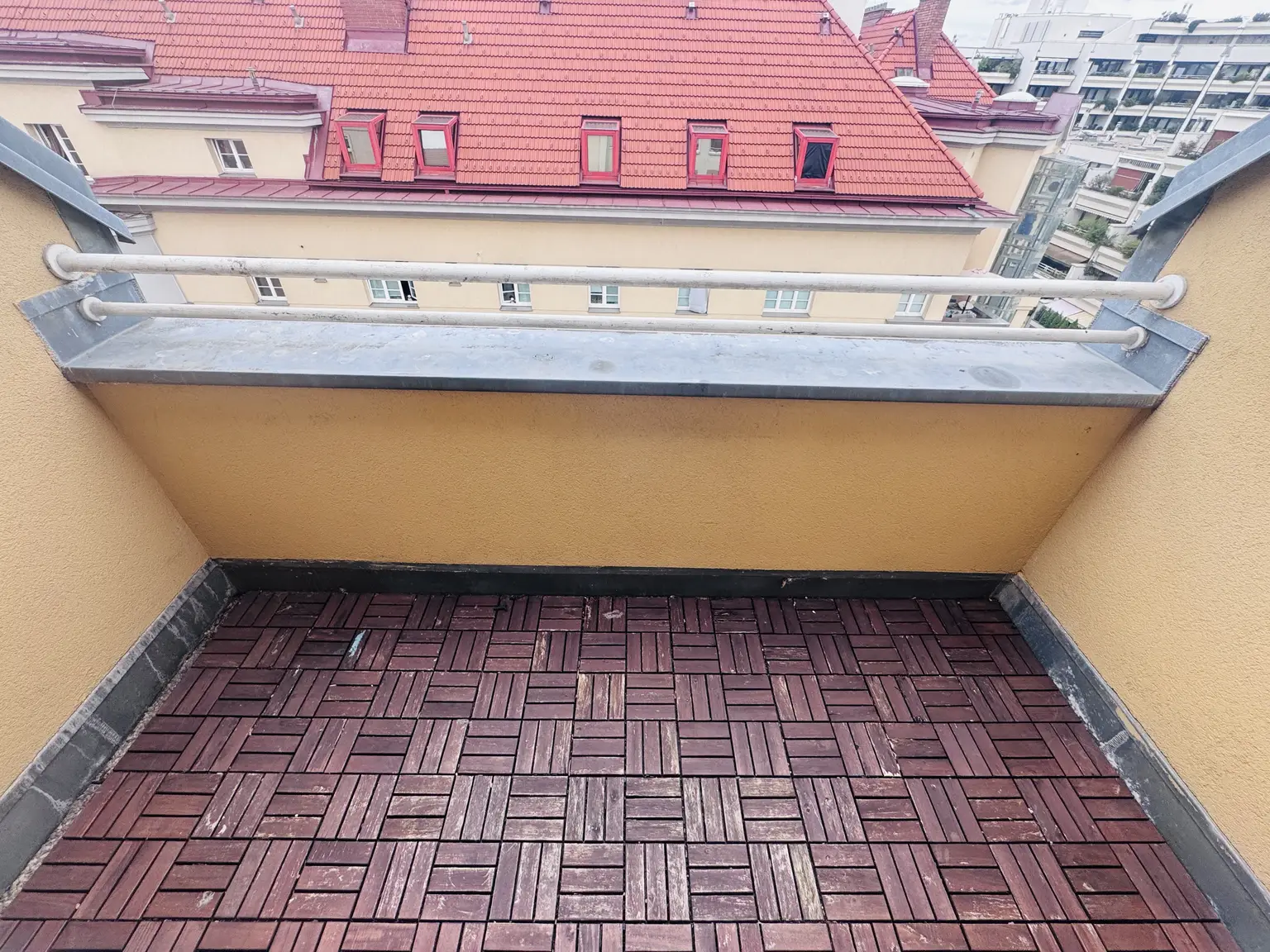 Großzügige 3-Zimmer-Maisonette mit Balkon & Garagenplatz im Dachgeschoss