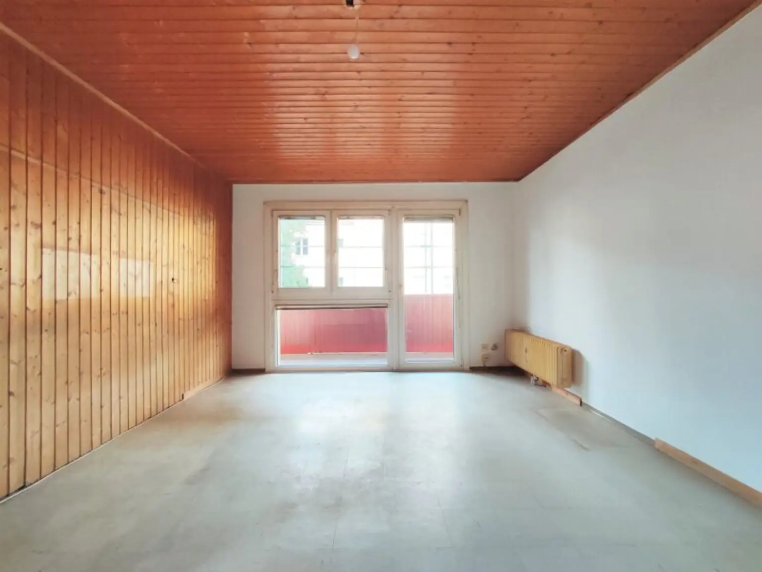 NÄHE REICHE LIESING - Sanierungsbedürftige 3-Zimmer Wohnung mit Loggia