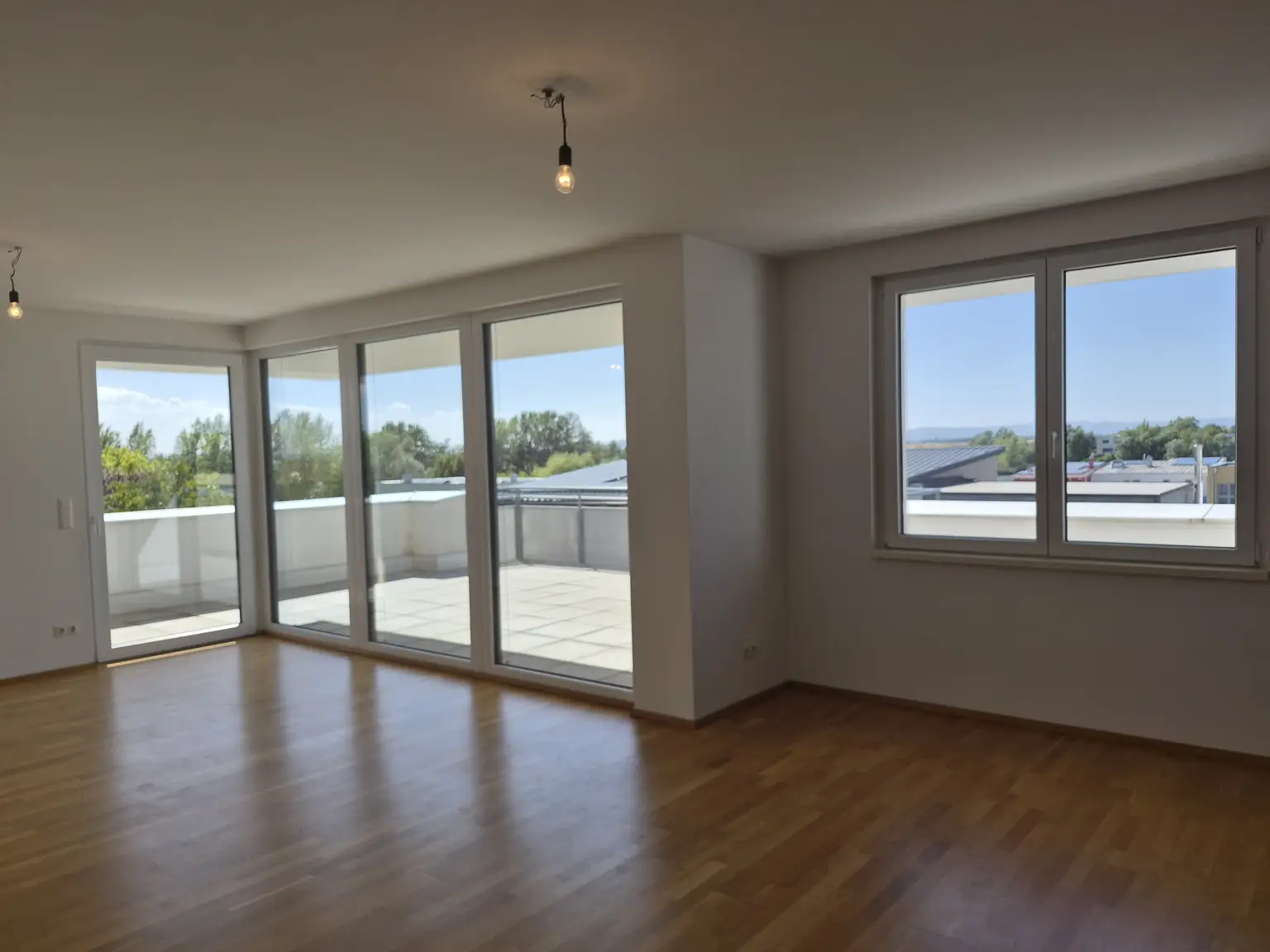 Wohnen wie im Urlaub - Dachterrassenwohnung mit Seezugang und traumhaften Ausblick
