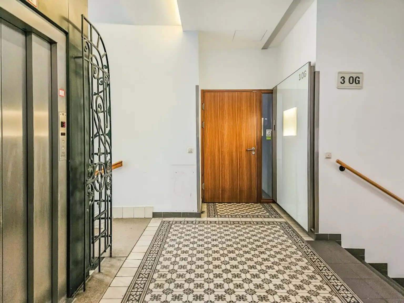 Großzügige Bürofläche in schönem Stilaltbau - Mariahilfer Strasse