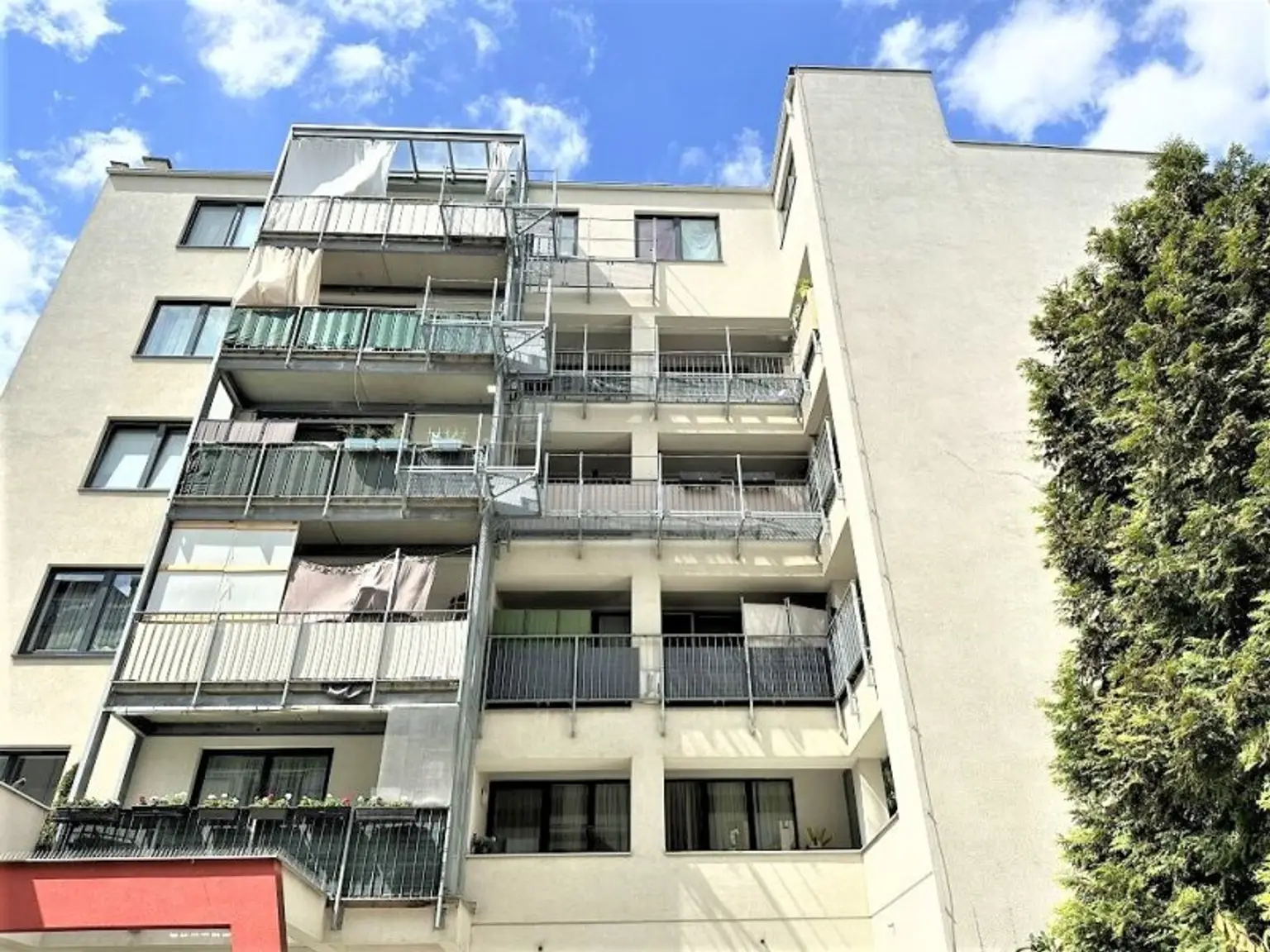 HOFRUHELAGE, HUMBOLDTGASSE, 80 m2 Neubau inkl. Loggia, 2 Zimmer, Komplettküche, Wannenbad, Parketten, U1-Nähe