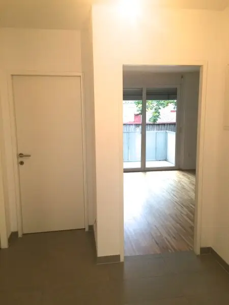 2-Zimmer Wohnung mit Balkon in den grünen Garten! Direkt bei U3 Kendlerstraße!