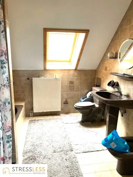 Gemütliches Ein-/Zweifamilienhaus mit großem Garten – nur 5 Minuten zur Wiener Stadtgrenze!
