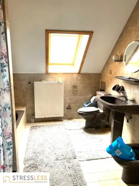 Gemütliches Ein-/Zweifamilienhaus mit großem Garten – nur 5 Minuten zur Wiener Stadtgrenze!