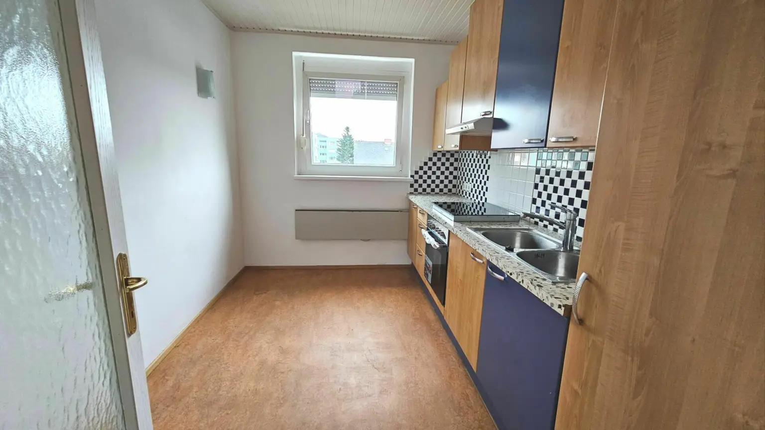 **Sonniges Raumwunder mit Loggia und Parkplatz**