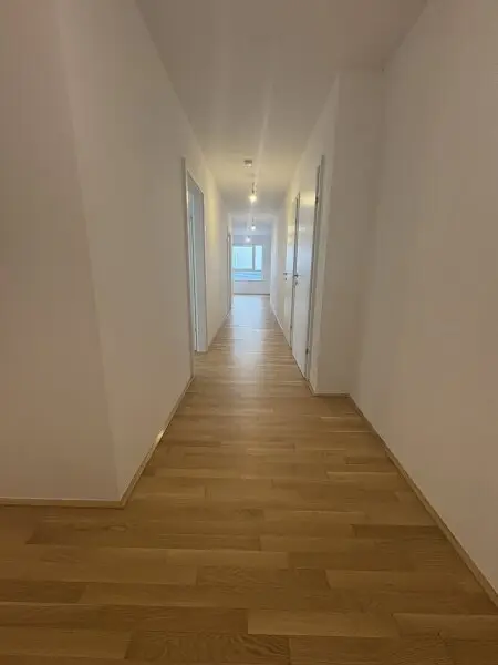 Neuwertige 71m² Wohnung mit Balkon - WG-tauglich & top ausgestattet
