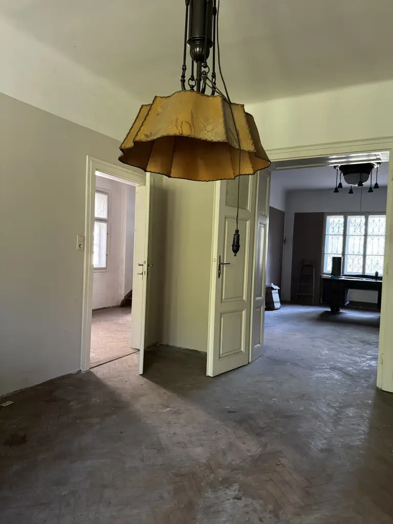 Altbauvilla in Hietzing – direkt beim Hietzinger Bad