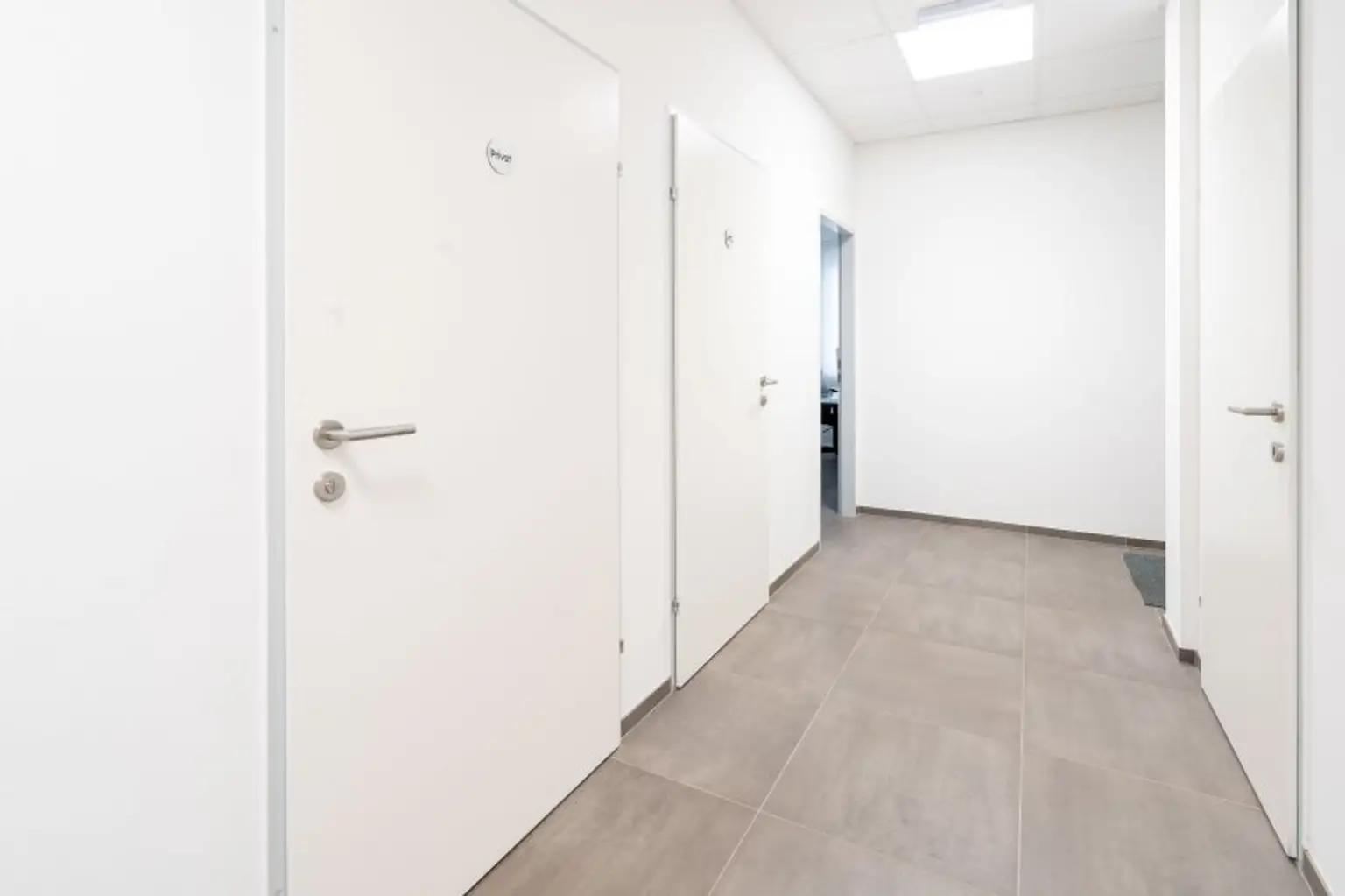 Gewerbeobjekt TOP 1 mit Werkstatt und Büros in Buchkirchen zu kaufen!