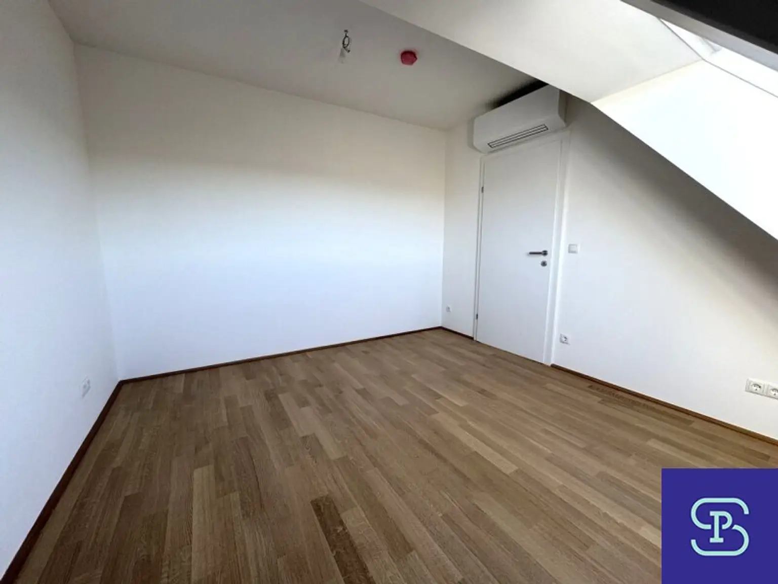 Provisionsfreier 104m² DG-Erstbezug mit Loggia und Einbauküche am Donaukanal - 1200 Wien