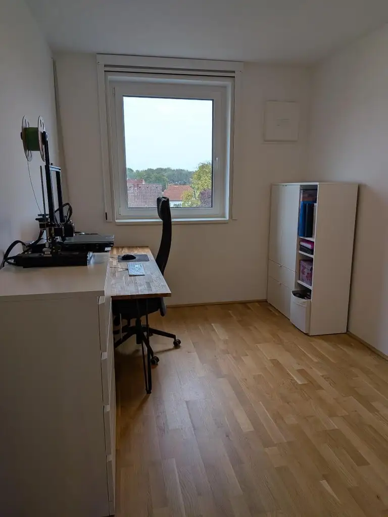 4-Zimmer-Wohnung mit Loggia und Blick ins Grüne