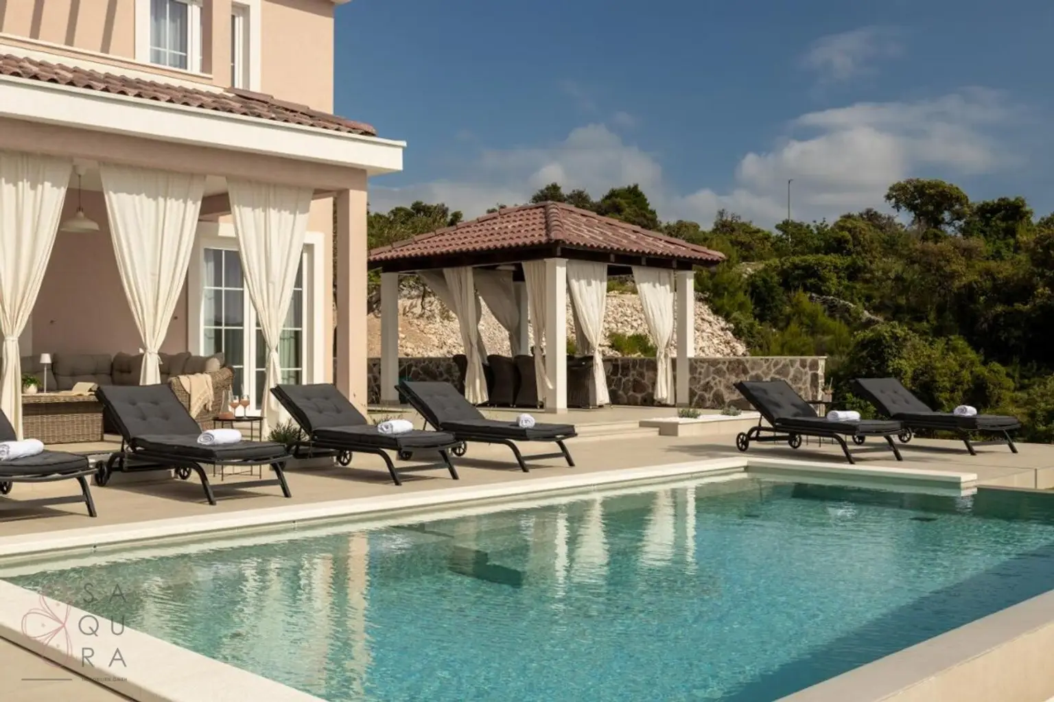Stunning Home Razanj – Ihr mediterraner Rückzugsort mit Renditepotenzial
