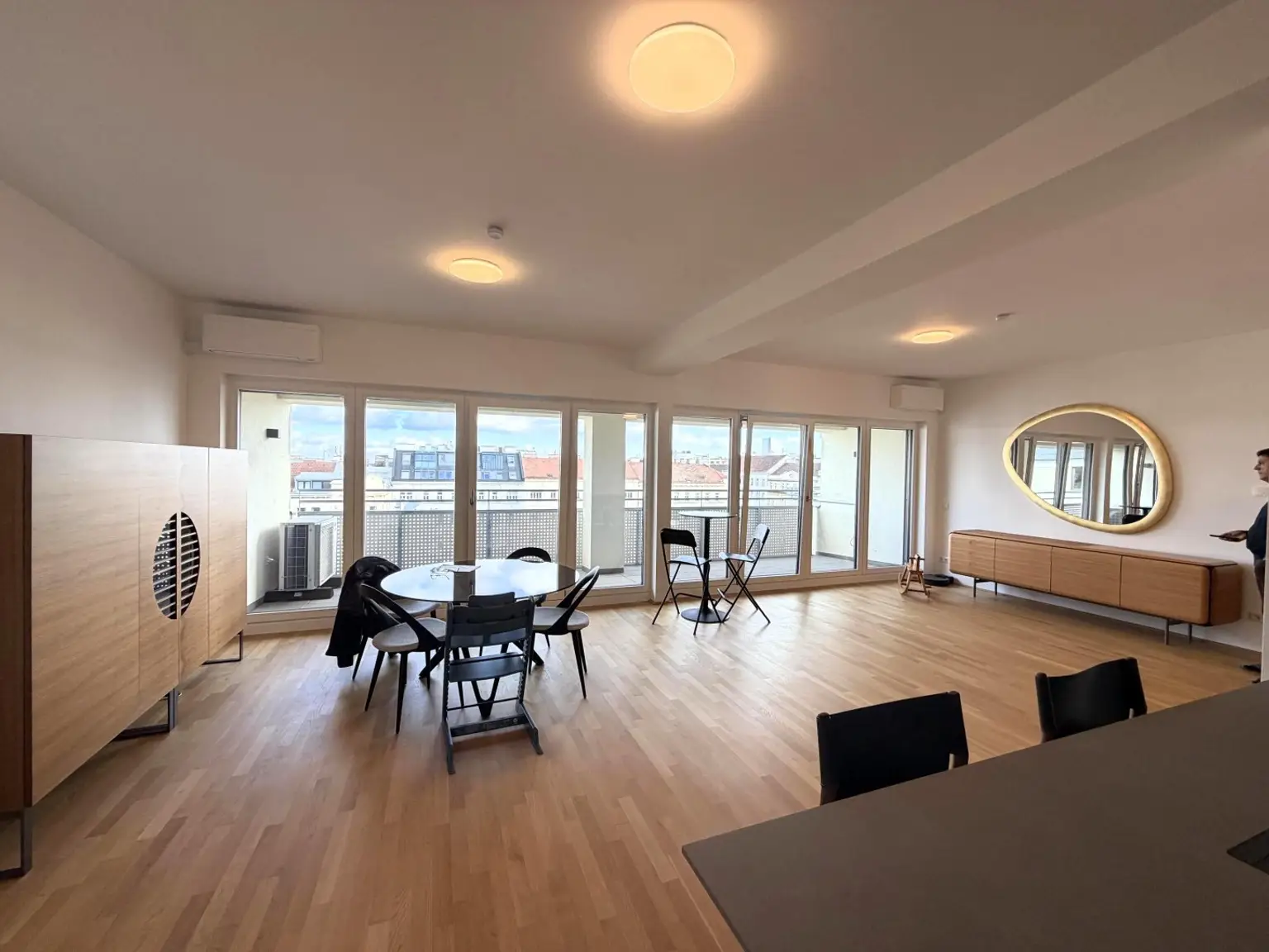 Wohn-/Essküche / klimatisiert