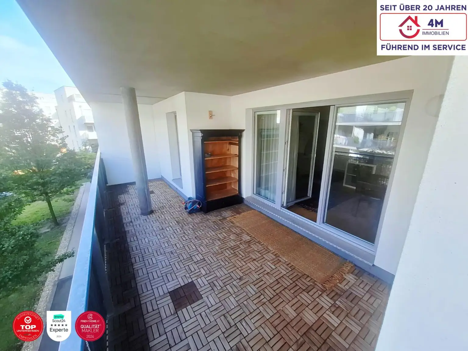 Elegante Stadtwohnung mit Balkon & Stil