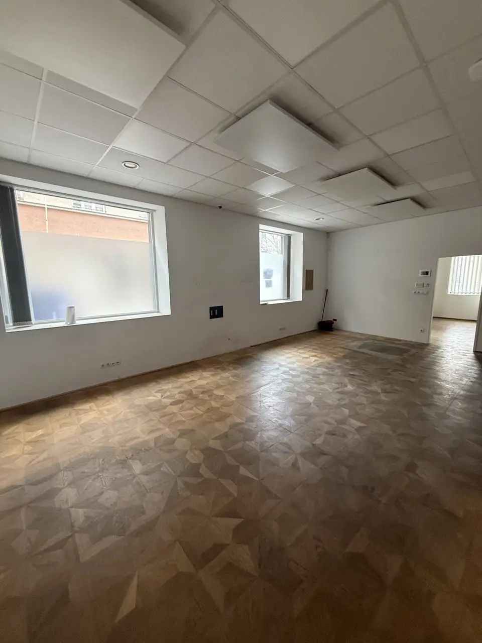 Geschäftslokal 1150 Wien | 100 m² im EG | nur 735 € Miete | Top Gelegenheit