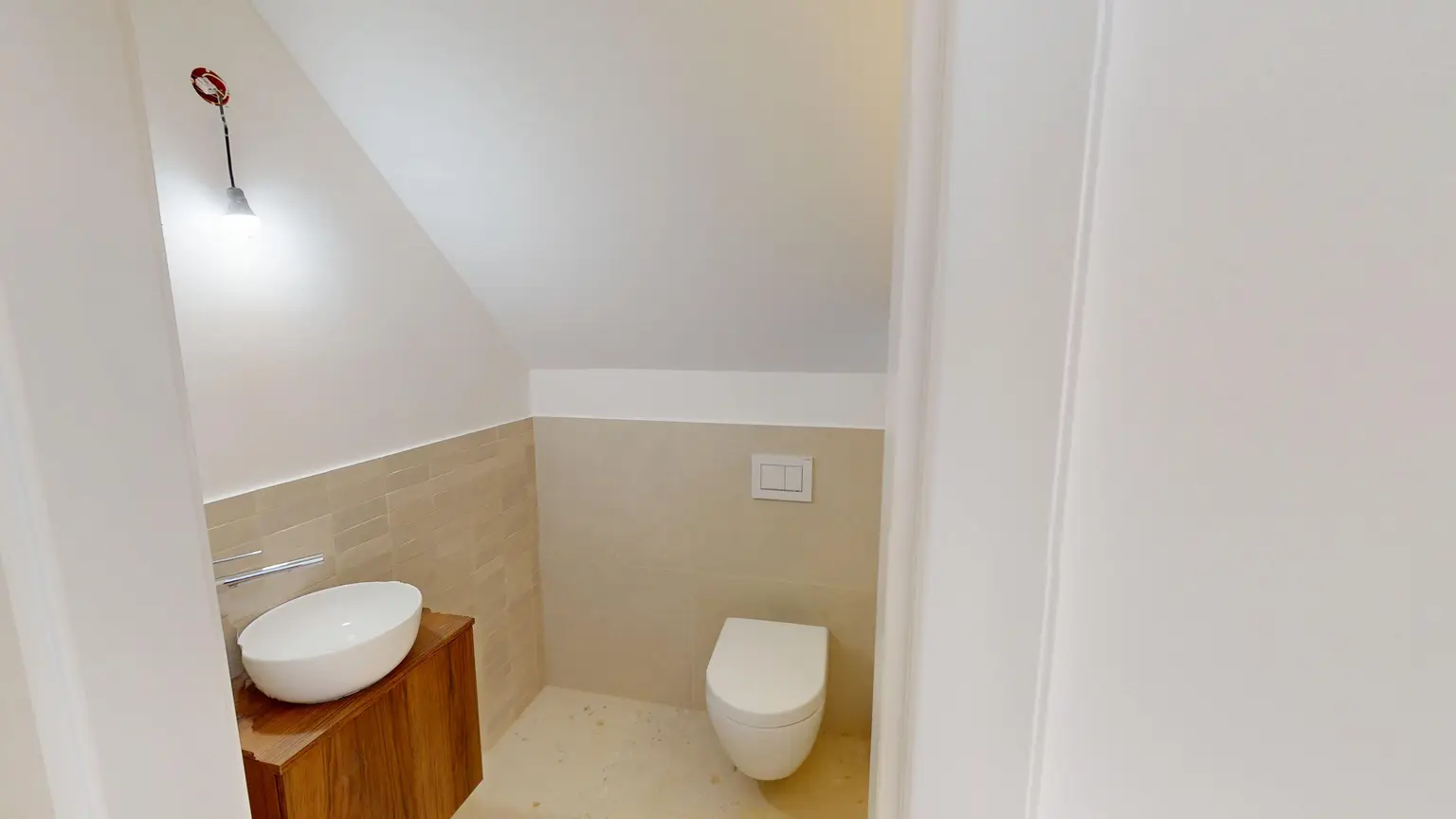 Traumhafte Dachwohnung im Hietzinger Cottage I Altbaujwel