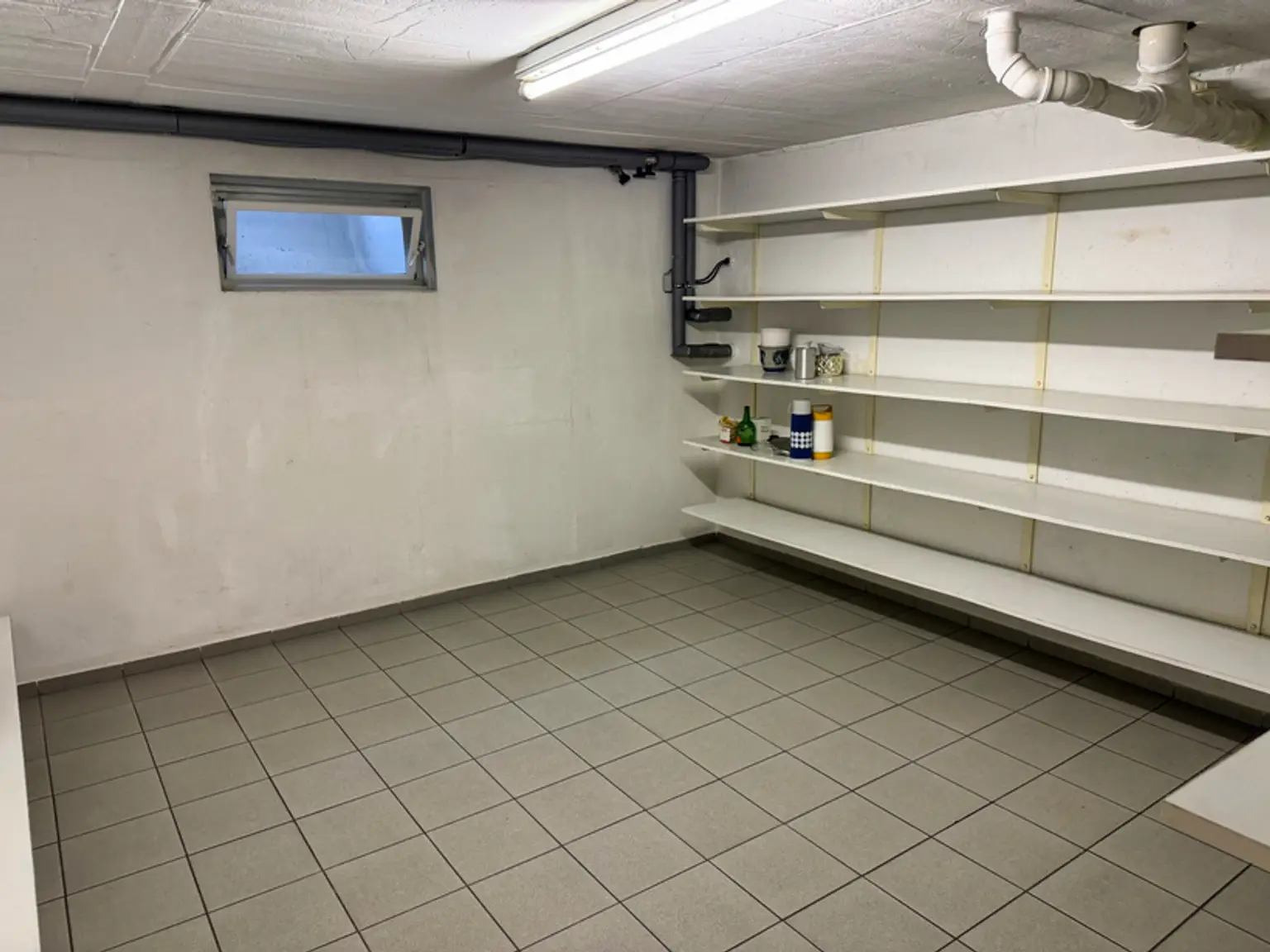 Mitten im Ort! Einfamilienhaus auf großzügigem Grundstück!