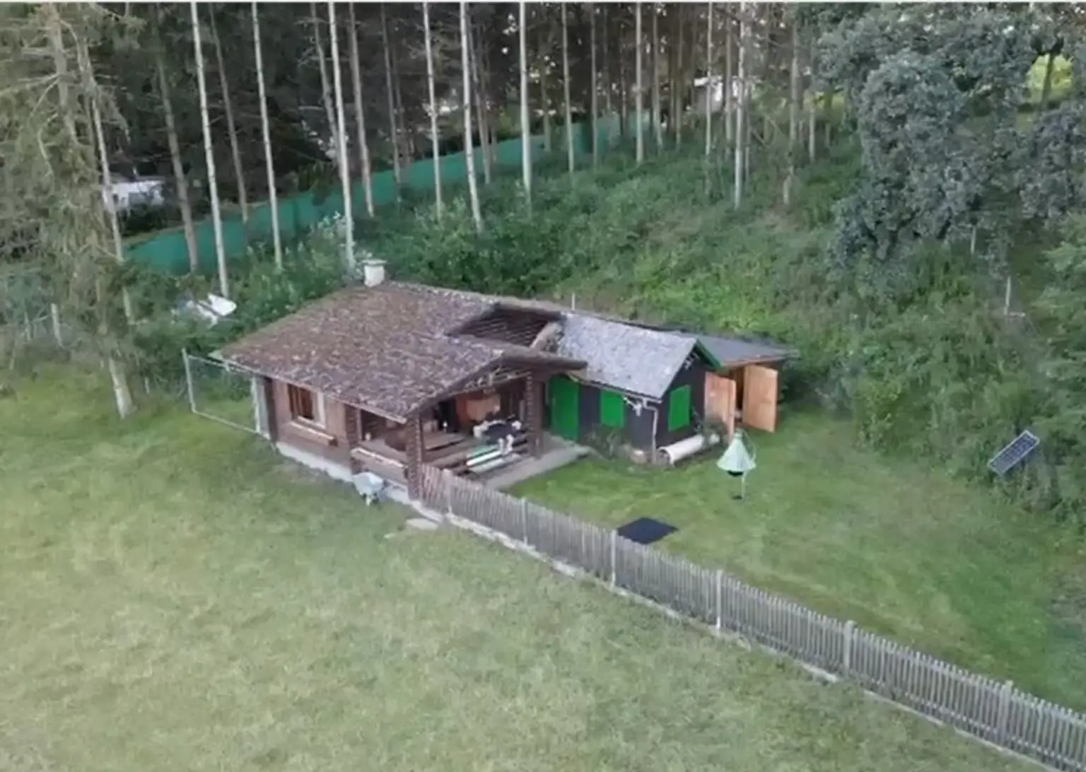 *** IHR PRIVATES PARADIES *** EIGENER FISCHER/BADE-SEE ***  GROSSTIERHALTUNG *** und vieles mehr....