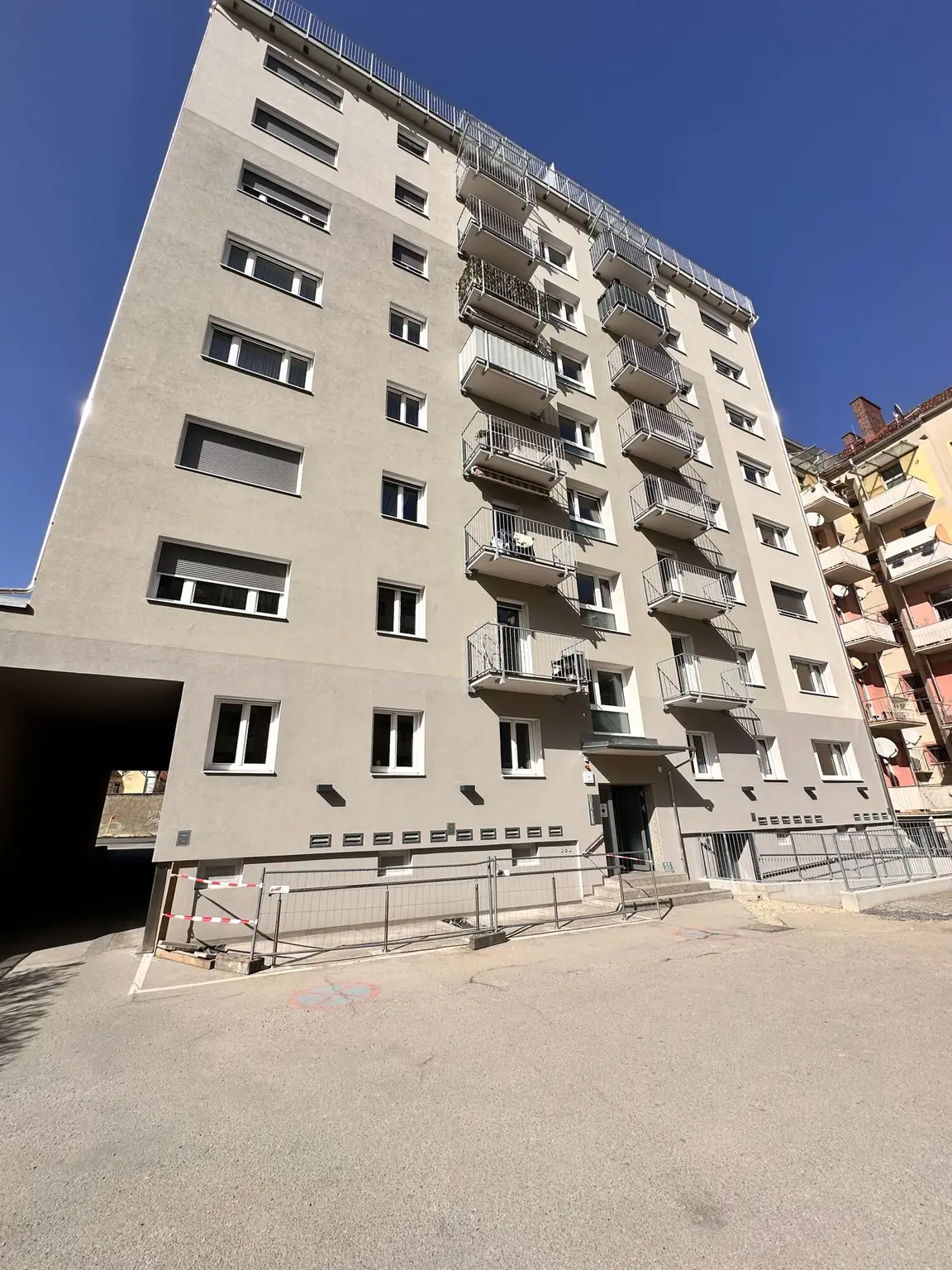 Hausansicht Kalvariengürtel 55 – Fassade