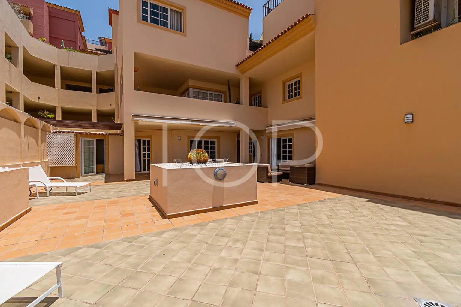 Apartment-El-Duque-Terrace-Tenerife-4