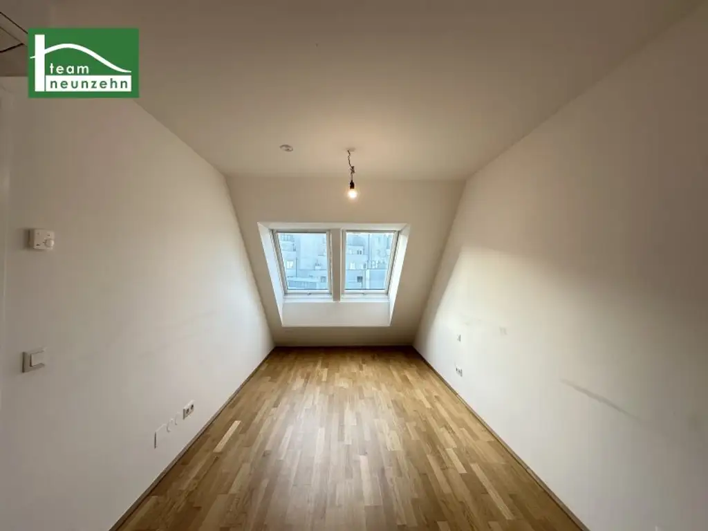 Klimatisierte Dachgeschoss-Wohnung mit Traumbad und Terrasse!